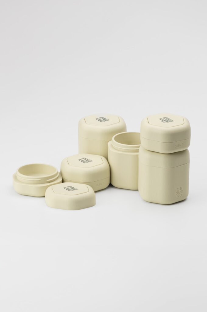 Leakproof travel set