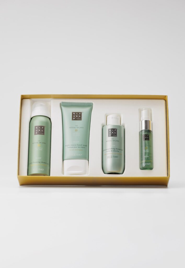 Holiday gifts for employees: custom Rituals gift set