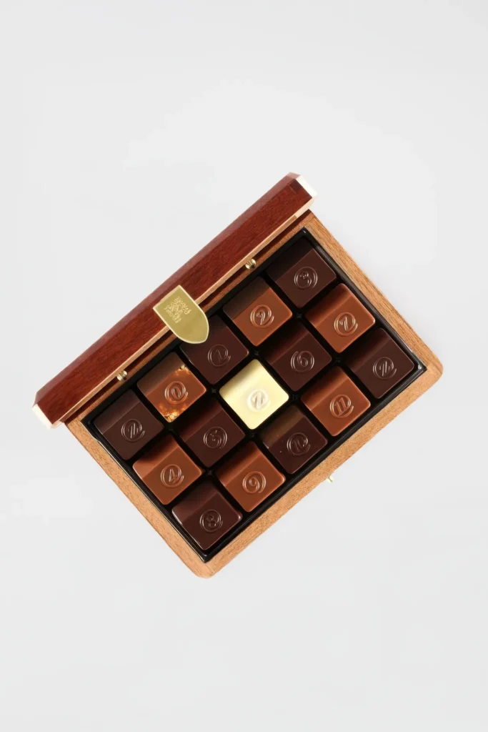 Premium Sapphire Mahogany Chocolate Box
