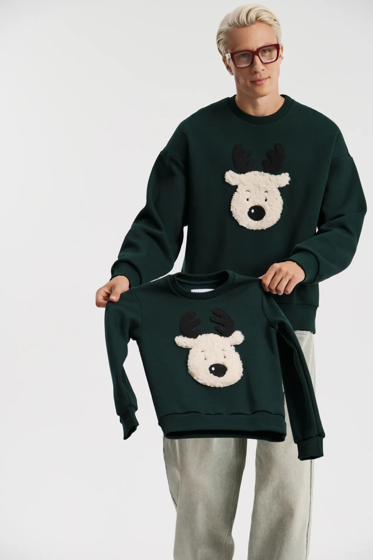 Kids sweatshirt with a fluffy character patch